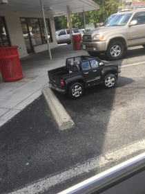 Just saw a toddler park this next to me and YES he backed in