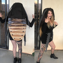 Just your classic sexy cockroach