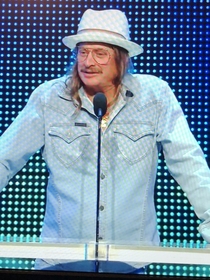 Kid rock looking like hes waiting for lafawnduh at the airport