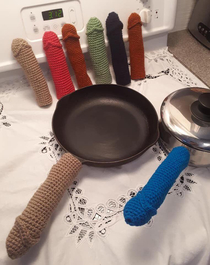 Knitted handle covers for your pots