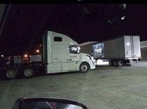 Level  trucker watching a trailer