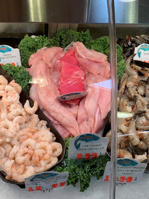 Looks like someone at the seafood market had fun with the display spread