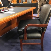Mark Zuckerberg forgot his wallet on the seat