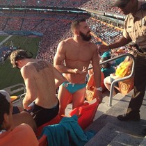 Miami Dolphins fan kicked out for wearing Speedo at the Stadium