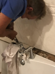My dad spent  hours fixing the bath tap Should I mention it