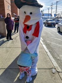 My daughter wanted to hug Frosty