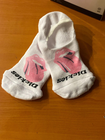 My girlfriend failed to see anything wrong while making these socks