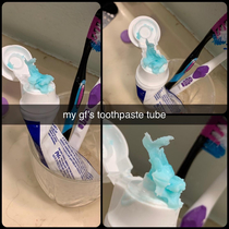 My girlfriend is afraid of coronavirus Im afraid of her toothpaste