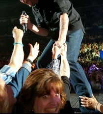 My Mom got to touch Blake Shelton