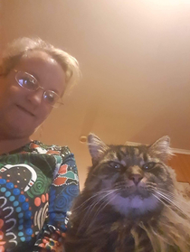 My mom sent me a selfie of her and my cat while I was away