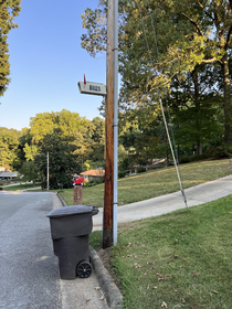 My Neighbors Bills Mailbox