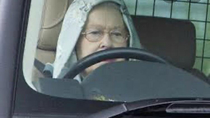 My new favorite thing is looking at pictures of the queen driving her Range Rover