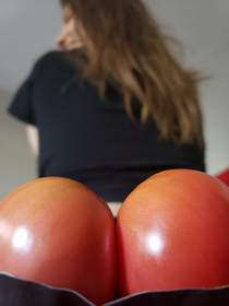 My sister was really inspired by this sexy tomato from our garden