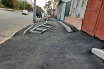 New sidewalk in Orenburg RU Builders claim that they didnt receive any documentation for the sidewalks from the city and simply it turned out the way it did