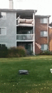 New way to move a couch from the balcony to the ground