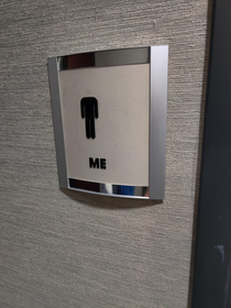 No sure if I should use this restroom