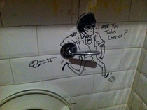 Now thats how you graffiti a bathroom