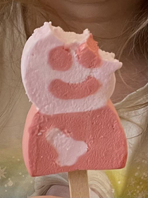 Peppa pig ice cream from Aldi UK Why are you laughing daddy Its an arm right