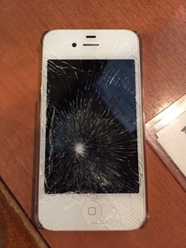 Pic #1 - Creative use of a broken iPhone screen
