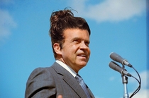 Pic #1 - World leaders with top knots