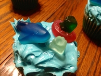 Pic #2 - The parents at the little kids party did not approve of my cupcakes Dont put me in charge