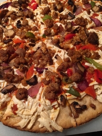 Pic #6 - Daiya supreme pizza - gourmet meatless sausage and vegetables