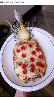 Pineappple pizza