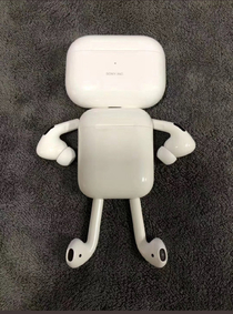 Right use of the new Airpods Pro and Airpods