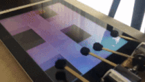 Robots playing Piano Tiles 