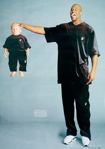 Shaq holding Verne Troyer