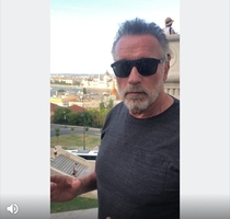 Since when does Arnold Schwarzenegger look like Jon Stewart