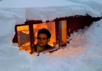 Snowdens snowed-in snow den