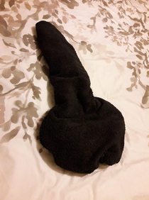 So you know when you stay in a nice resort and you get your towel on the bed folded into a nice shape like a swan or a rose or something Not when you visit your brother When you visit your brother you get a big cock and balls