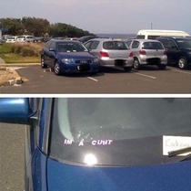 someone didnt take kindly to this guys parking on a busy day