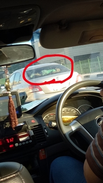 Sorry for the potato quality Saw some weird shit when I was riding a taxi