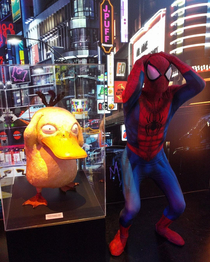 Spider-Man vs Psyduck