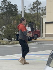 Spotted this man today heading into Publix has the Trifecta going for him mullet yoga pants and ugg boots Confidence level 
