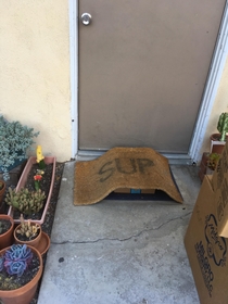Super inconspicuous amazon package delivery