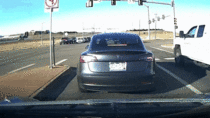Tesla saved by autopilot - Other car and truck not so lucky