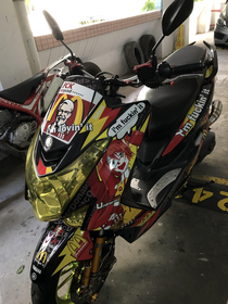 The livery on this scooter