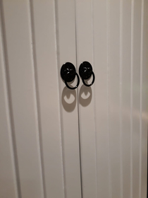 The shadows of these handles made eyes