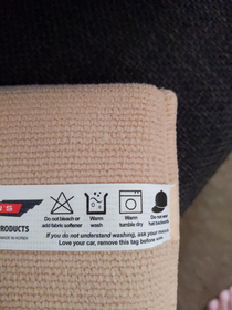 The tag on this wash mitt