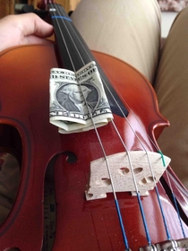 Theres a dollar in my g-string