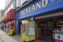 These guys taking advantage of the panic buying by replacing the toys in grabber machine with toilet paper Funland Bridlington