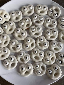 These scared pretzels