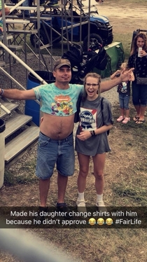 This dad saw his daughter at our local fair and didnt like what she was wearing