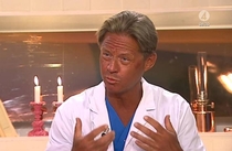 This doctor was describing the dangers of sunbeds while looking like this