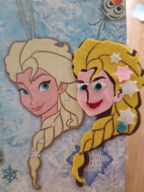 This Elsa decoration