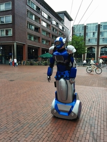 THIS guy knows how to ride a segway