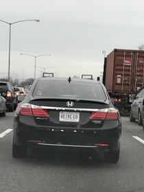 This guy traffucks